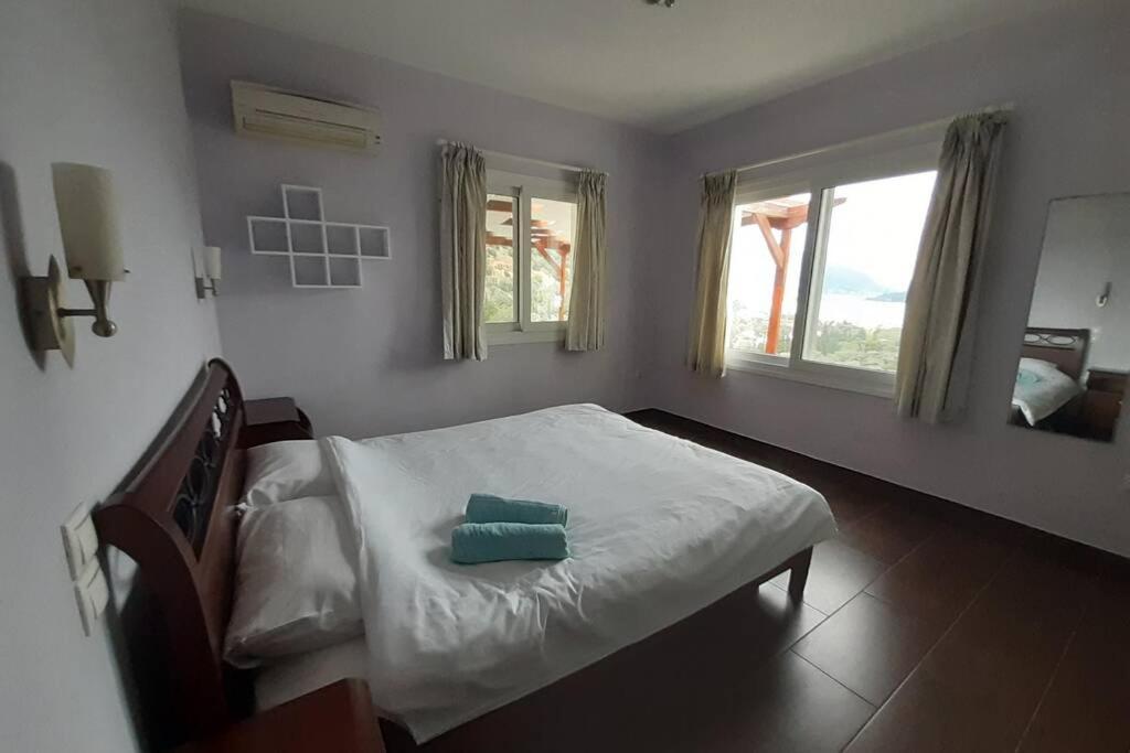 Villa Sunrise With Stunning Views And Private Pool Katokhórion Eksteriør bilde